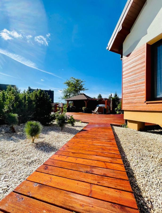 Dom Ogrodem Otulony Villa Bakalarzewo Ngoại thất bức ảnh